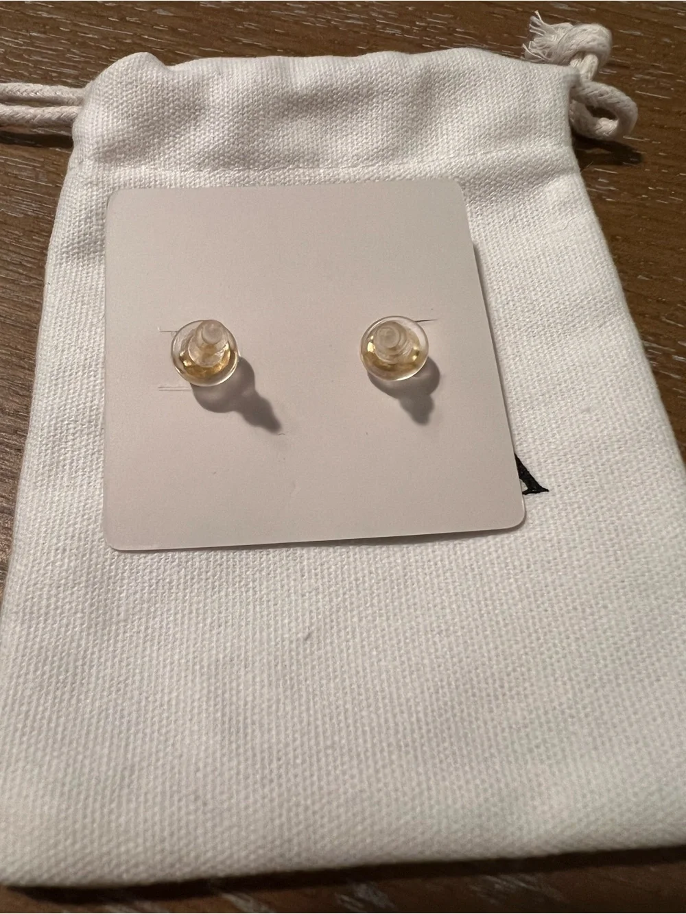 NEW Oshena shell earrings
